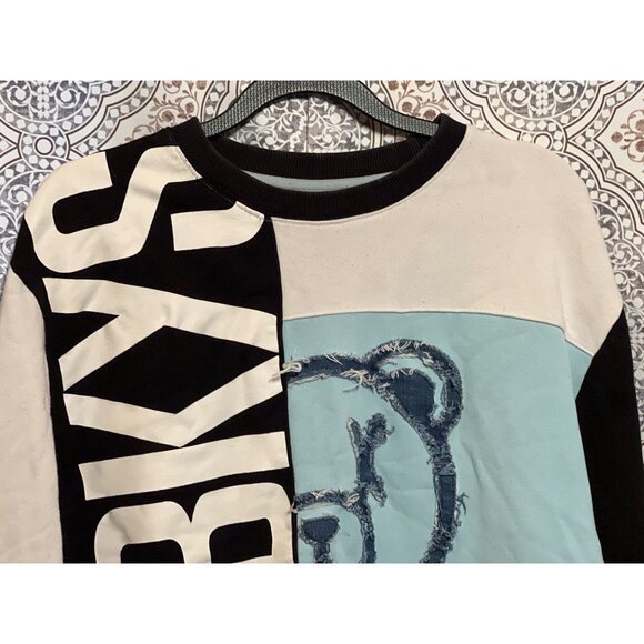 BKYS Size M Colorblock Bear Graphic Sweatshirt - Picture 4 of 11